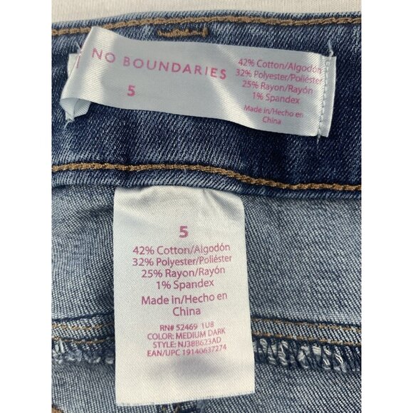 No Boundaries Juniors Distressed Skinny Jeans Medium Wash Denim Casual Size 5 - Picture 11 of 13